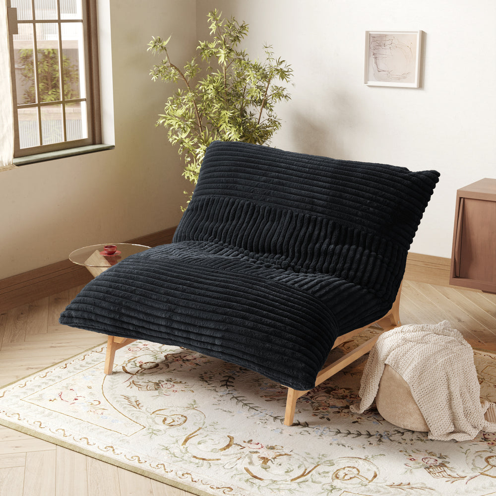 Room to lounge deeper